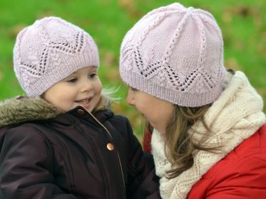 Lace Charm Hat and Cowl Set 089